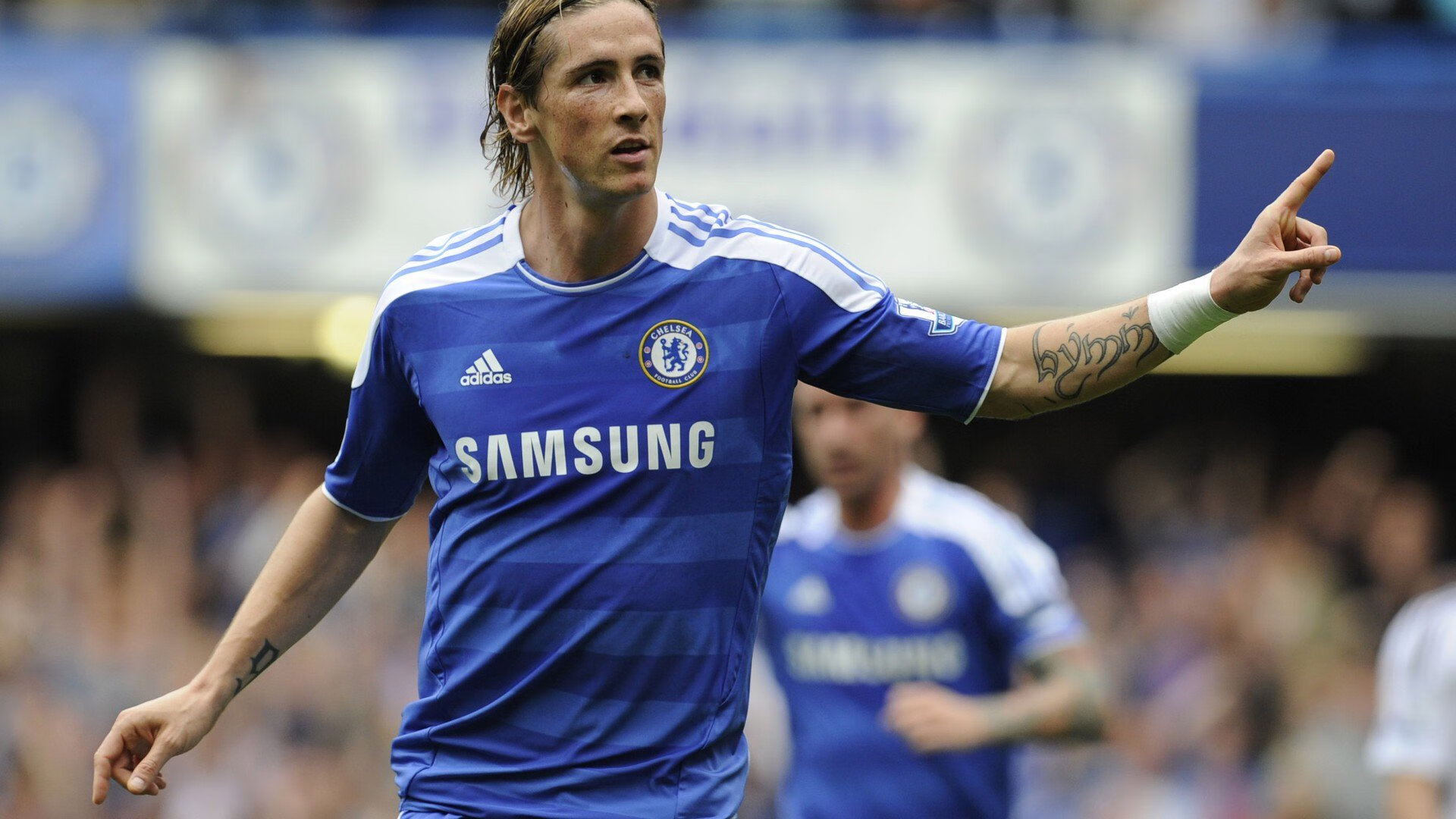 爱游戏平台-英超终极之战：胜负悬念直到最后一秒，英超争4